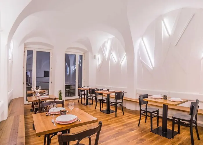 A Restaurace 14 3*